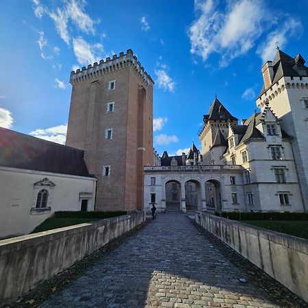 Le Henri IV - Hyper Centre - Quartier Du Chateau ポー エクステリア 写真