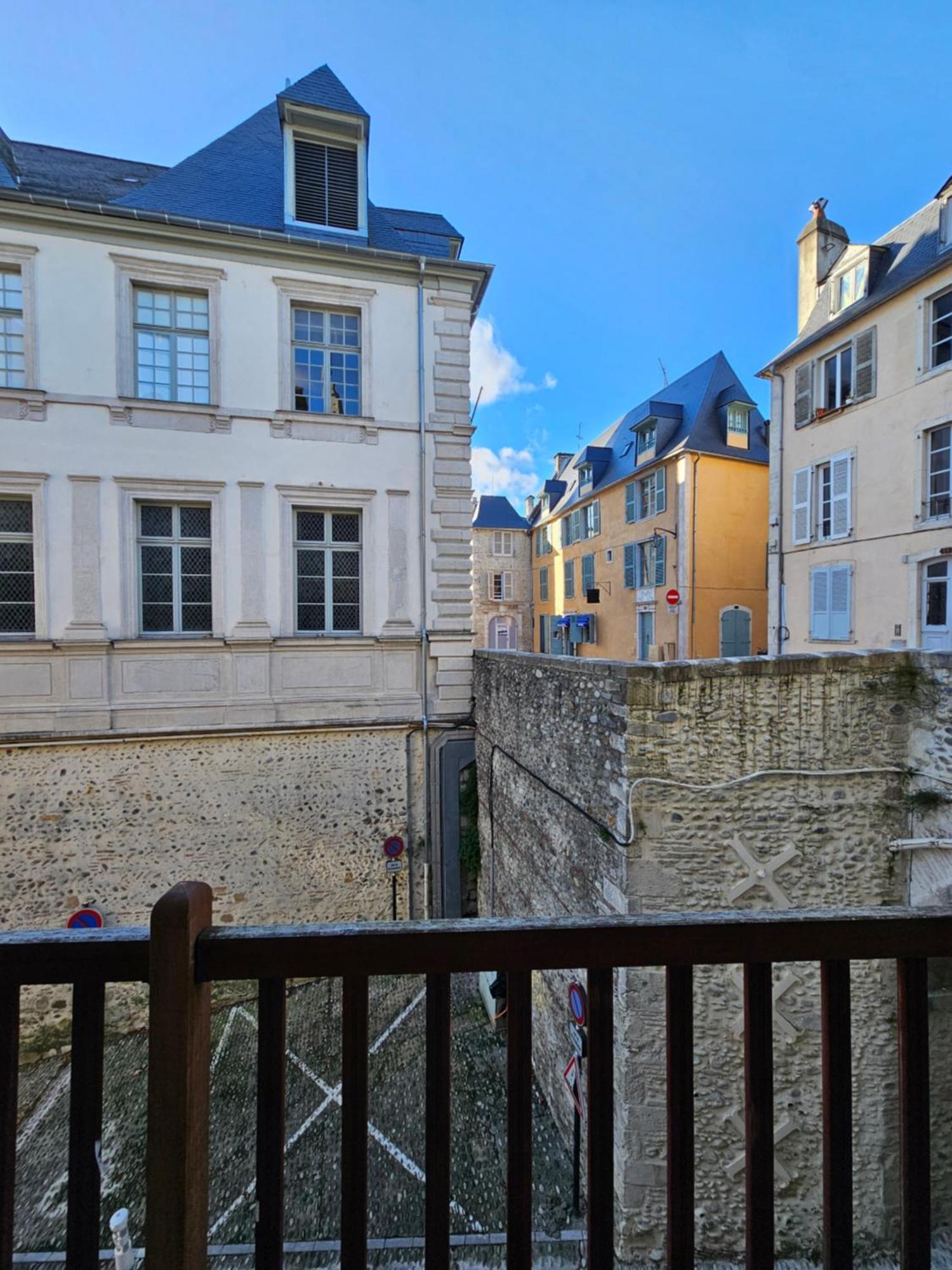 Le Henri IV - Hyper Centre - Quartier Du Chateau ポー エクステリア 写真