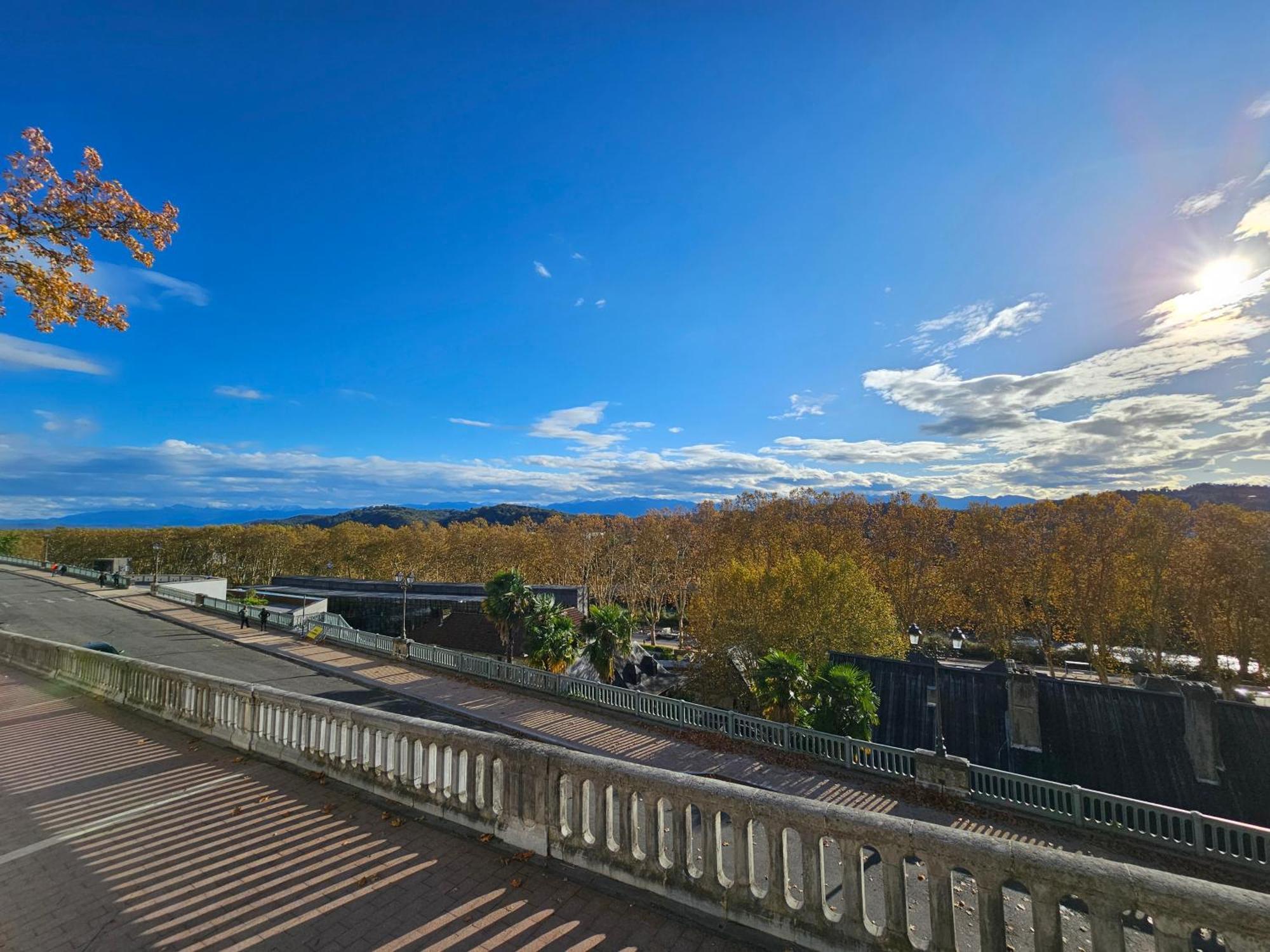 Le Henri IV - Hyper Centre - Quartier Du Chateau ポー エクステリア 写真